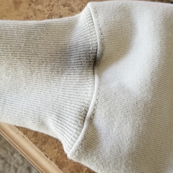 Champion Men's Reverse Weave Hoodie! - Picture 13 of 13